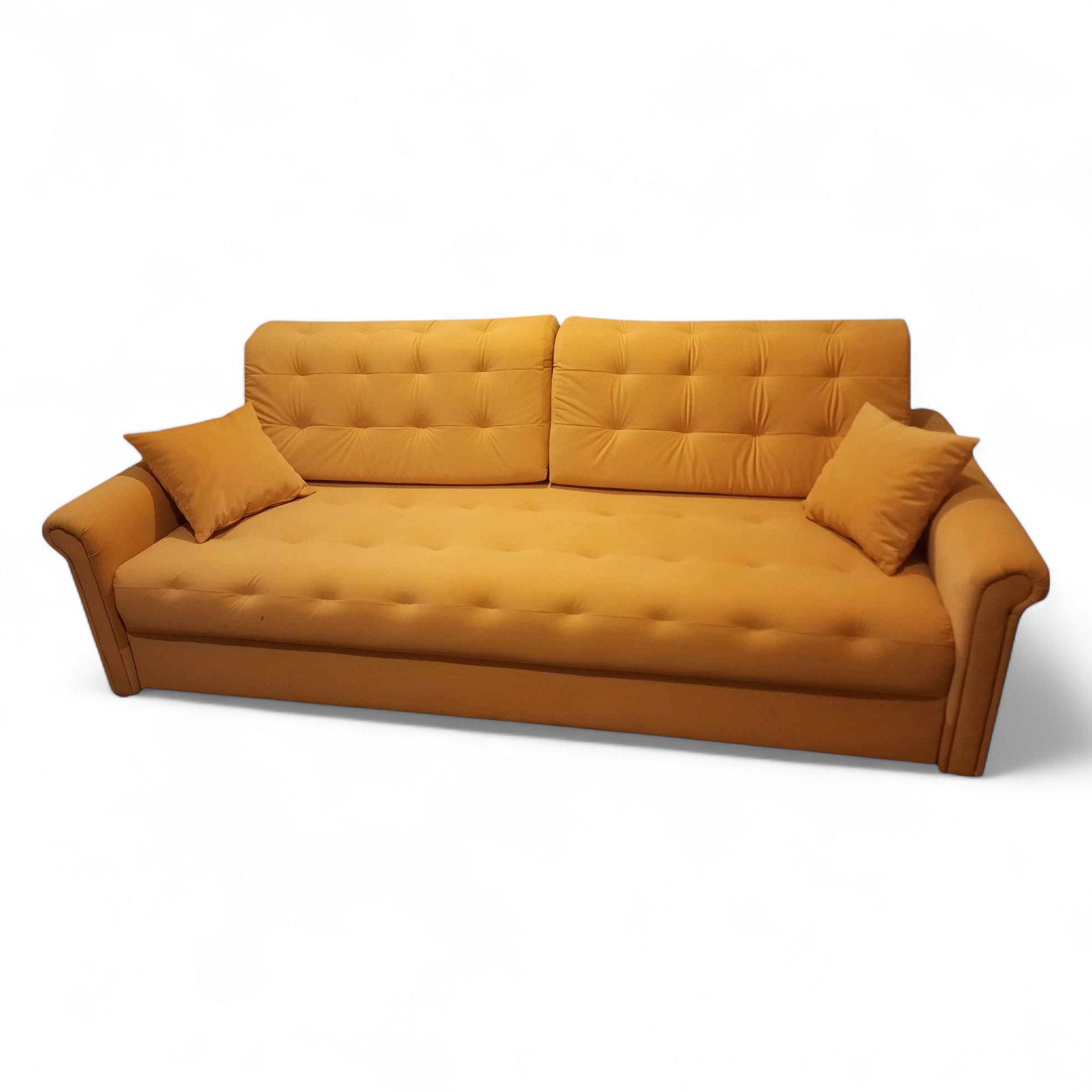 żółta sofa tapicerowana